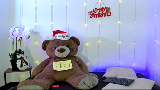 Snapshot of kendal_scott1 chatting on 12-17-24, 07:37 kendal scott1 online show from 12-17-24, 07:37