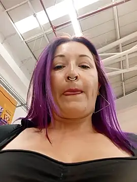Snapshot of sophie_banger chatting on 05-18-26, 06:36 sophie banger online show from 05-18-26, 06:36