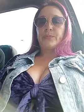 Snapshot of sophie_banger chatting on 05-25-26, 08:37 sophie banger online show from 05-25-26, 08:37