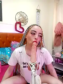 Snapshot of Yennastone chatting on 12-07-24, 06:15 Yennastone online show from 12-07-24, 06:15