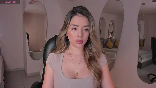 ChloePreston  online show from 03-04-25, 10:35