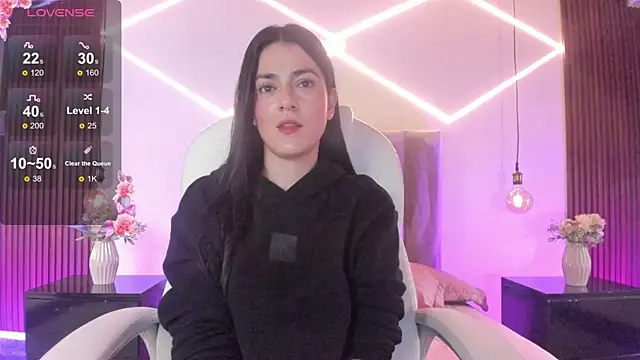 BellaClaiir online show from 12-04-25, 02:26