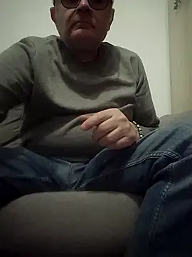 Bretoncool online show from 02-21-26, 04:02