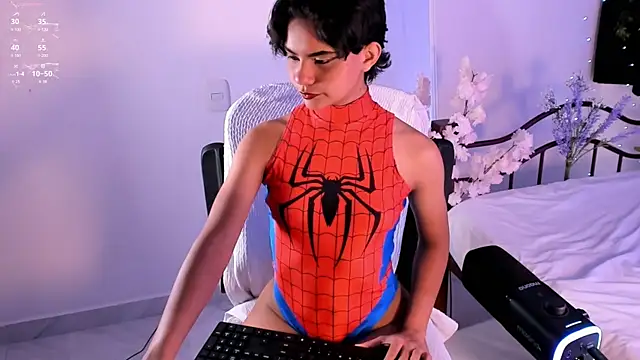 Snapshot of marlena3312 chatting on 03-05-25, 12:44 marlena3312 online show from 03-05-25, 12:44