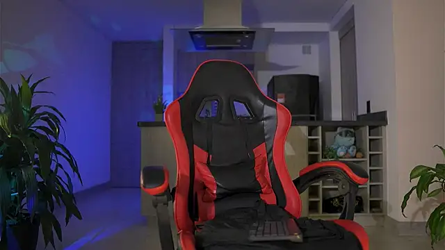 LeoSalvatore  online show from 09-09-25, 03:39