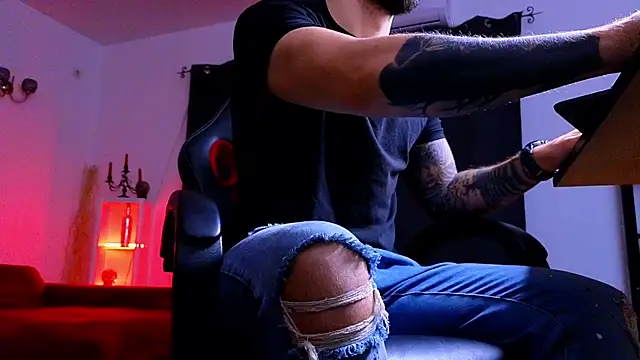 MightyAaron66 online show from 01-07-26, 03:20