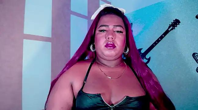 Snapshot of OpraxBellinda chatting on 02-05-25, 04:59 OpraxBellinda online show from 02-05-25, 04:59