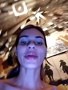 cuteluci  online show from 01-10-25, 02:04