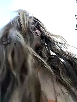 cuteluci  online show from 02-02-25, 12:02