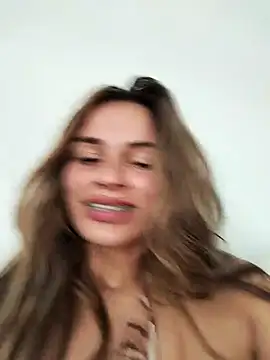 cuteluci  online show from 02-17-25, 05:43