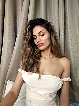 cuteluci  online show from 09-29-25, 12:43