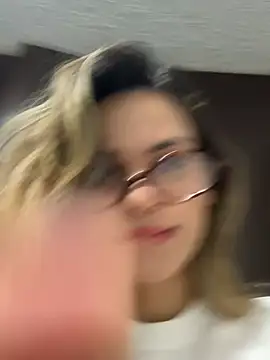 cuteluci  online show from 07-27-26, 01:23