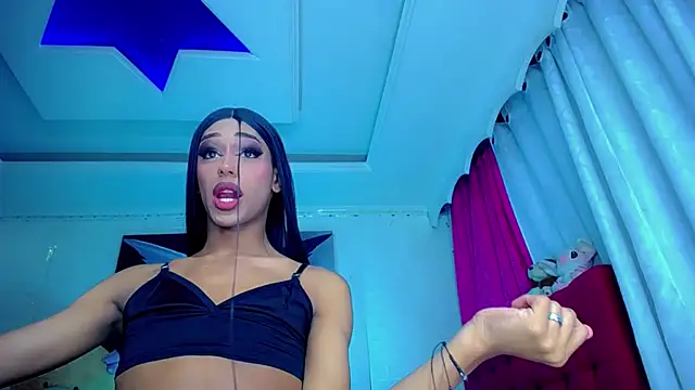 NahomiCamper online show from 02-08-25, 05:18