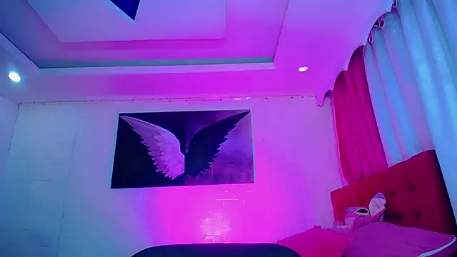 NahomiCamper online show from 11-24-25, 10:20