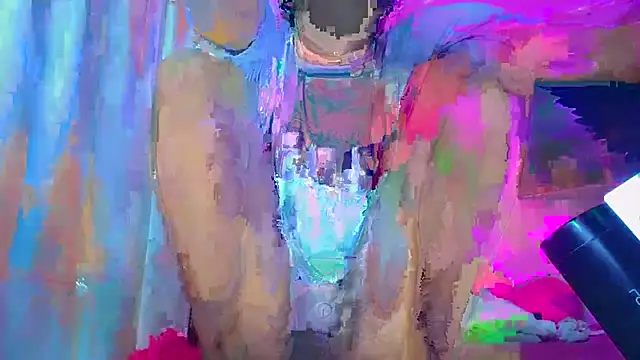 NahomiCamper online show from 12-19-25, 02:40