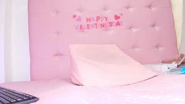 kata hazel online show from 03-20-25, 07:04