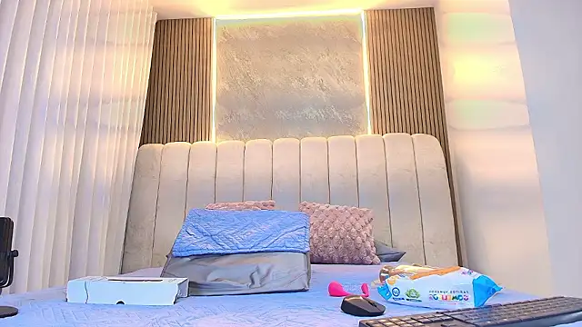 Snapshot of kata_hazel chatting on 02-20-26, 07:14 kata hazel online show from 02-20-26, 07:14