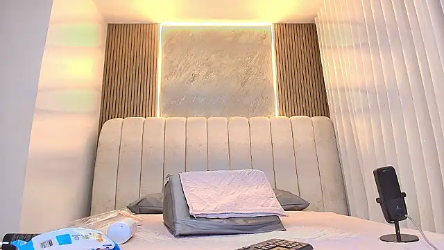 Snapshot of kata_hazel chatting on 02-27-26, 07:14 kata hazel online show from 02-27-26, 07:14