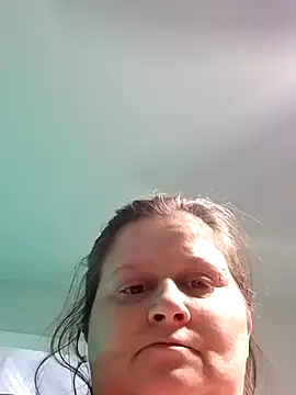 Snapshot of staceysmomfow chatting on 01-20-25, 01:39 staceysmomfow online show from 01-20-25, 01:39