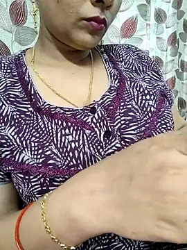 Snapshot of samitasharma chatting on 11-02-25, 05:37 samitasharma online show from 11-02-25, 05:37