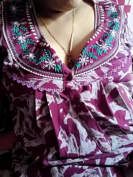 Snapshot of samitasharma chatting on 06-19-26, 05:23 samitasharma online show from 06-19-26, 05:23