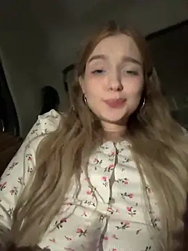 Baby Tiny online show from 01-02-25, 09:28