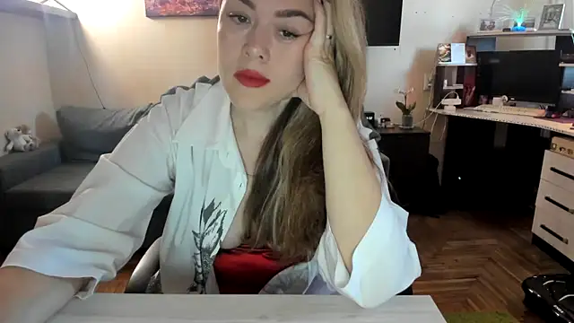 Snapshot of SofiaBells chatting on 09-10-25, 10:04 SofiaBells online show from 09-10-25, 10:04