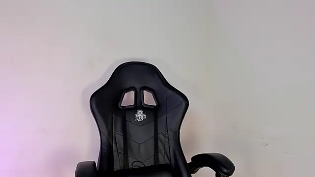 Snapshot of emma_980 chatting on 02-01-25, 11:58 emma 980 online show from 02-01-25, 11:58