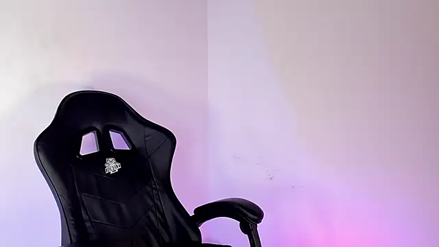 Snapshot of emma_980 chatting on 03-08-25, 12:20 emma 980 online show from 03-08-25, 12:20