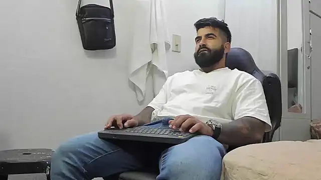 Snapshot of Lyon_vach chatting on 01-13-25, 01:56 Lyon vach online show from 01-13-25, 01:56