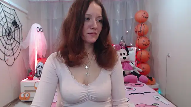 Snapshot of BarbaraStily chatting on 10-18-25, 08:04 BarbaraStily online show from 10-18-25, 08:04