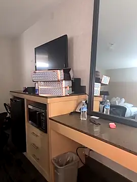 Snapshot of JusticeXXX68 chatting on 10-11-25, 01:53 JusticeXXX68 online show from 10-11-25, 01:53