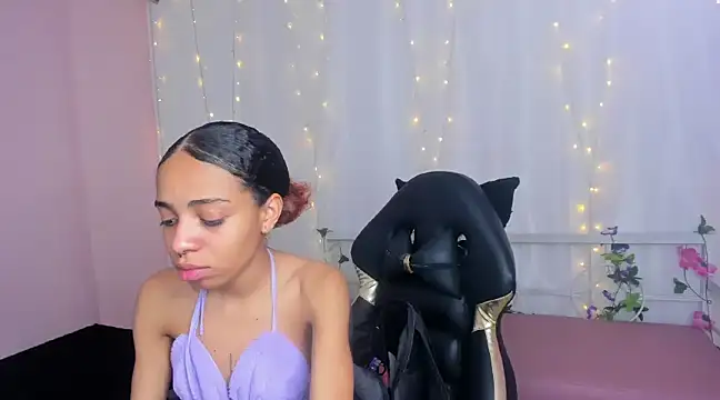 Abigail Wilson  online show from 01-28-25, 07:42