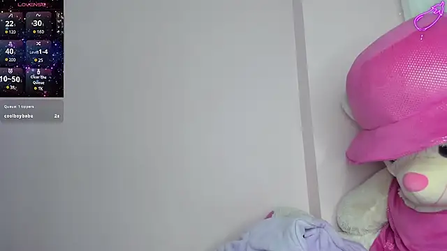 Abigail Wilson  online show from 02-22-25, 10:42