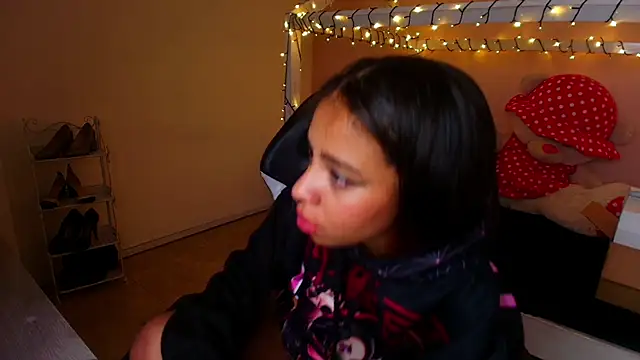 Abigail Wilson  online show from 03-22-25, 03:52