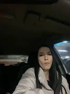 Snapshot of Roxana-Sexy chatting on 01-31-25, 08:32 Roxana-Sexy online show from 01-31-25, 08:32