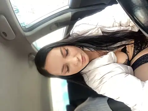 Snapshot of Roxana-Sexy chatting on 03-01-25, 08:45 Roxana-Sexy online show from 03-01-25, 08:45