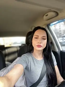 Snapshot of Roxana-Sexy chatting on 03-20-25, 03:13 Roxana-Sexy online show from 03-20-25, 03:13