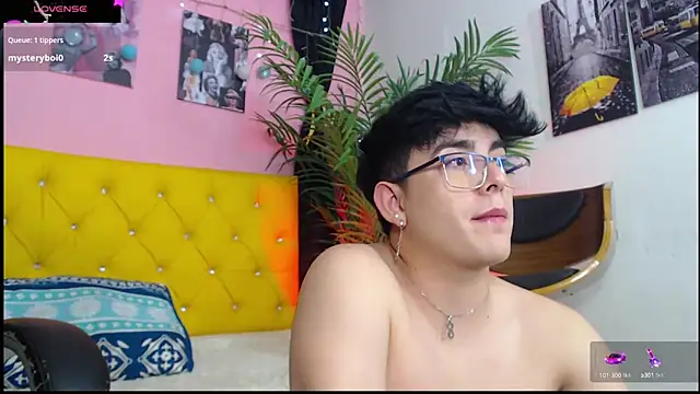 Snapshot of nolan_twink1 chatting on 01-09-25, 08:44 nolan twink1 online show from 01-09-25, 08:44