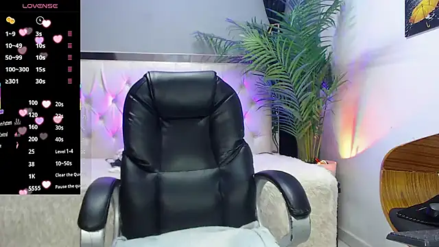 Snapshot of nolan_twink1 chatting on 09-13-25, 05:35 nolan twink1 online show from 09-13-25, 05:35