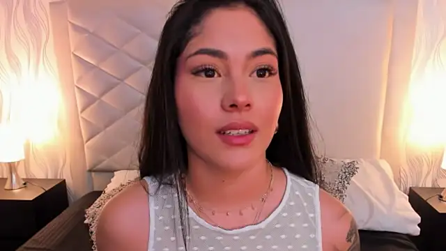 Snapshot of Mia_Elowen chatting on 02-09-25, 11:04 Mia Elowen online show from 02-09-25, 11:04