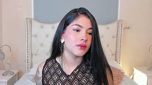 Snapshot of Mia_Elowen chatting on 02-11-25, 09:56 Mia Elowen online show from 02-11-25, 09:56