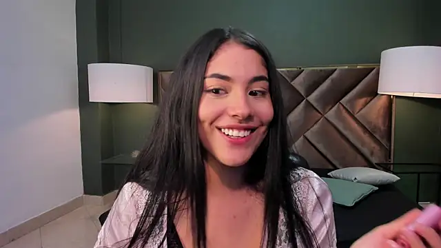 Snapshot of Mia_Elowen chatting on 02-27-25, 01:16 Mia Elowen online show from 02-27-25, 01:16