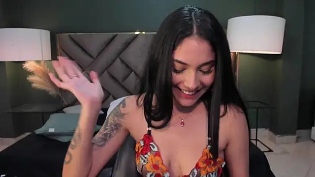 Snapshot of Mia_Elowen chatting on 03-23-25, 01:42 Mia Elowen online show from 03-23-25, 01:42