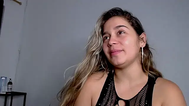 LaurenWelly  online show from 03-02-25, 03:02