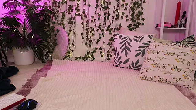 MonicaAsis online show from 04-18-26, 06:01