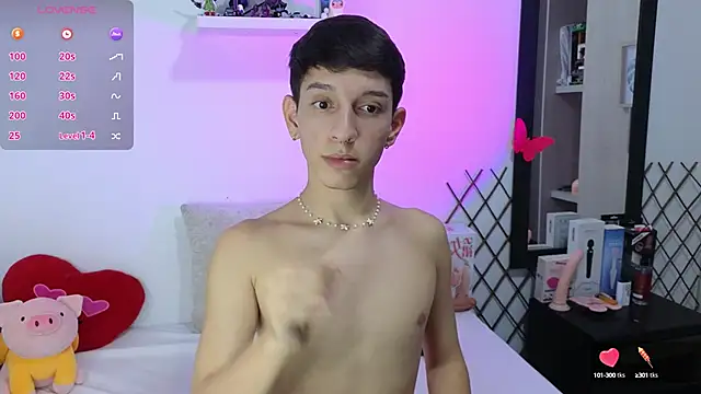 Snapshot of milky__boy_ chatting on 02-19-25, 06:00 milky boy online show from 02-19-25, 06:00