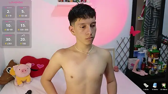 Snapshot of milky__boy_ chatting on 11-14-25, 04:00 milky boy online show from 11-14-25, 04:00