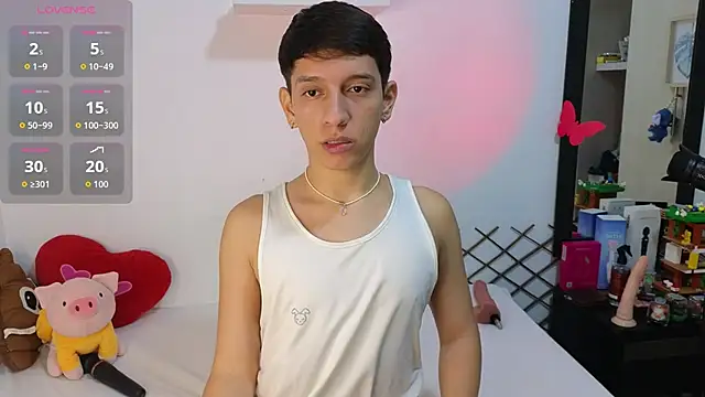 Snapshot of milky__boy_ chatting on 01-15-26, 04:39 milky boy online show from 01-15-26, 04:39