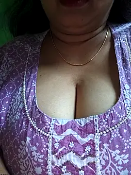 Snapshot of Rinki_Guptaa chatting on 12-22-25, 11:07 Rinki Guptaa online show from 12-22-25, 11:07